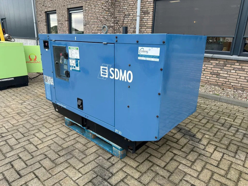 SDMO JM30 John Deere 30 kVA Silent generatorset as New ! 52 hours - Elgenerator: bild 5 SDMO JM30 John Deere 30 kVA Silent generatorset as New ! 52 hours - Elgenerator: bild 5