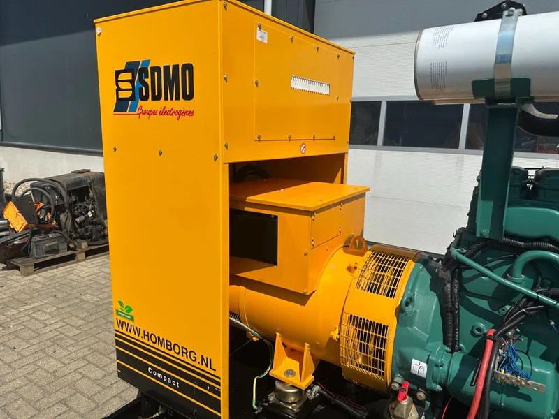 SDMO Volvo TD1010G Leroy Somer 200 kVA noodstroom generatorset as New ! 693 hours - Elgenerator: bild 5 SDMO Volvo TD1010G Leroy Somer 200 kVA noodstroom generatorset as New ! 693 hours - Elgenerator: bild 5