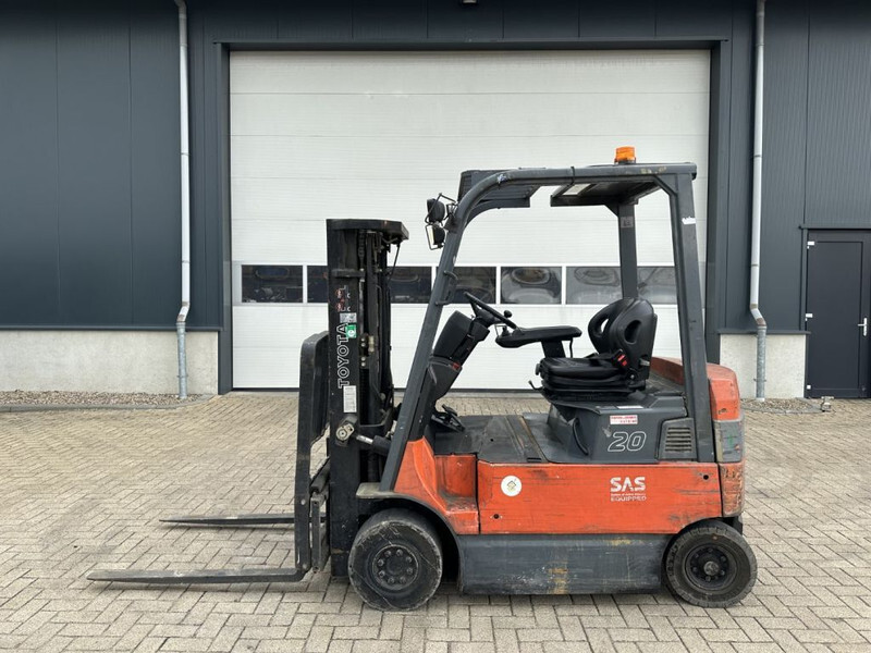 Toyota 7FBMF20 2 ton Triplex Freelift Sideshift Elektra Heftruck - Eltruck: bild 2 Toyota 7FBMF20 2 ton Triplex Freelift Sideshift Elektra Heftruck - Eltruck: bild 2