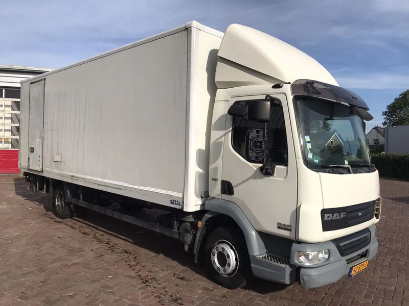 DAF LF 45 12.220 EURO 5 EEV - Lastbil med skåp: bild 1 DAF LF 45 12.220 EURO 5 EEV - Lastbil med skåp: bild 1