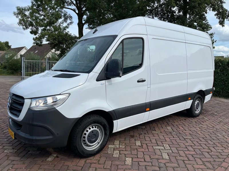 Mercedes-Benz Sprinter 317 1.9 CDI L2H1 - Skåpbil, Dubbelhytt transportbil: bild 1 Mercedes-Benz Sprinter 317 1.9 CDI L2H1 - Skåpbil, Dubbelhytt transportbil: bild 1