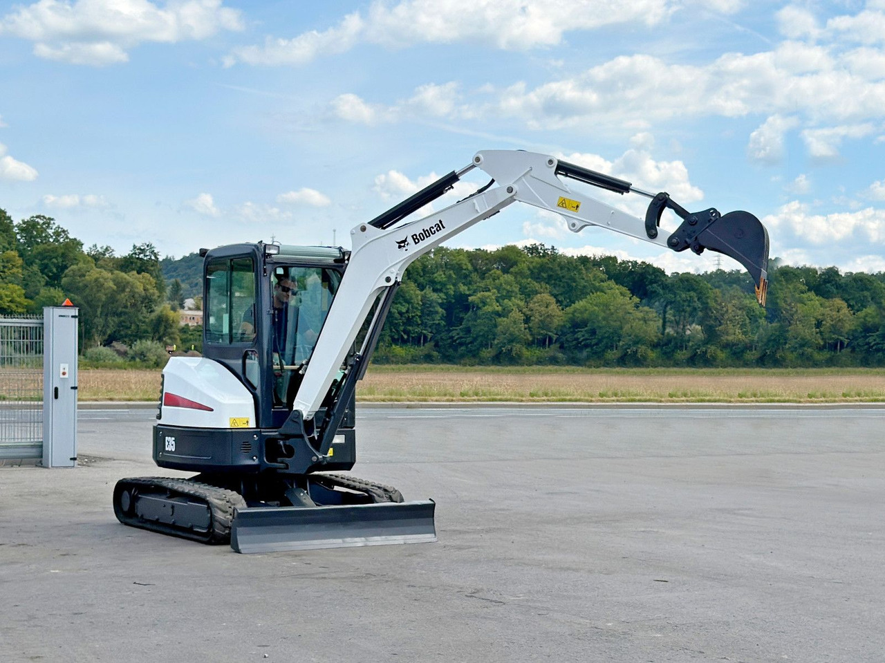 Bobcat E 35 * Raupenbagger * TOPZUSTAND - Bulldozer: bild 1 Bobcat E 35 * Raupenbagger * TOPZUSTAND - Bulldozer: bild 1