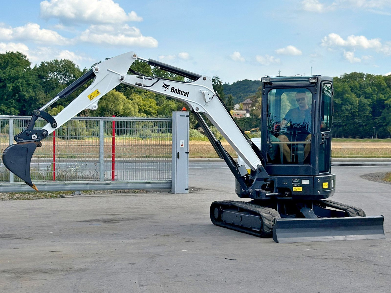 Bobcat E 35 * Raupenbagger * TOPZUSTAND - Bulldozer: bild 2 Bobcat E 35 * Raupenbagger * TOPZUSTAND - Bulldozer: bild 2