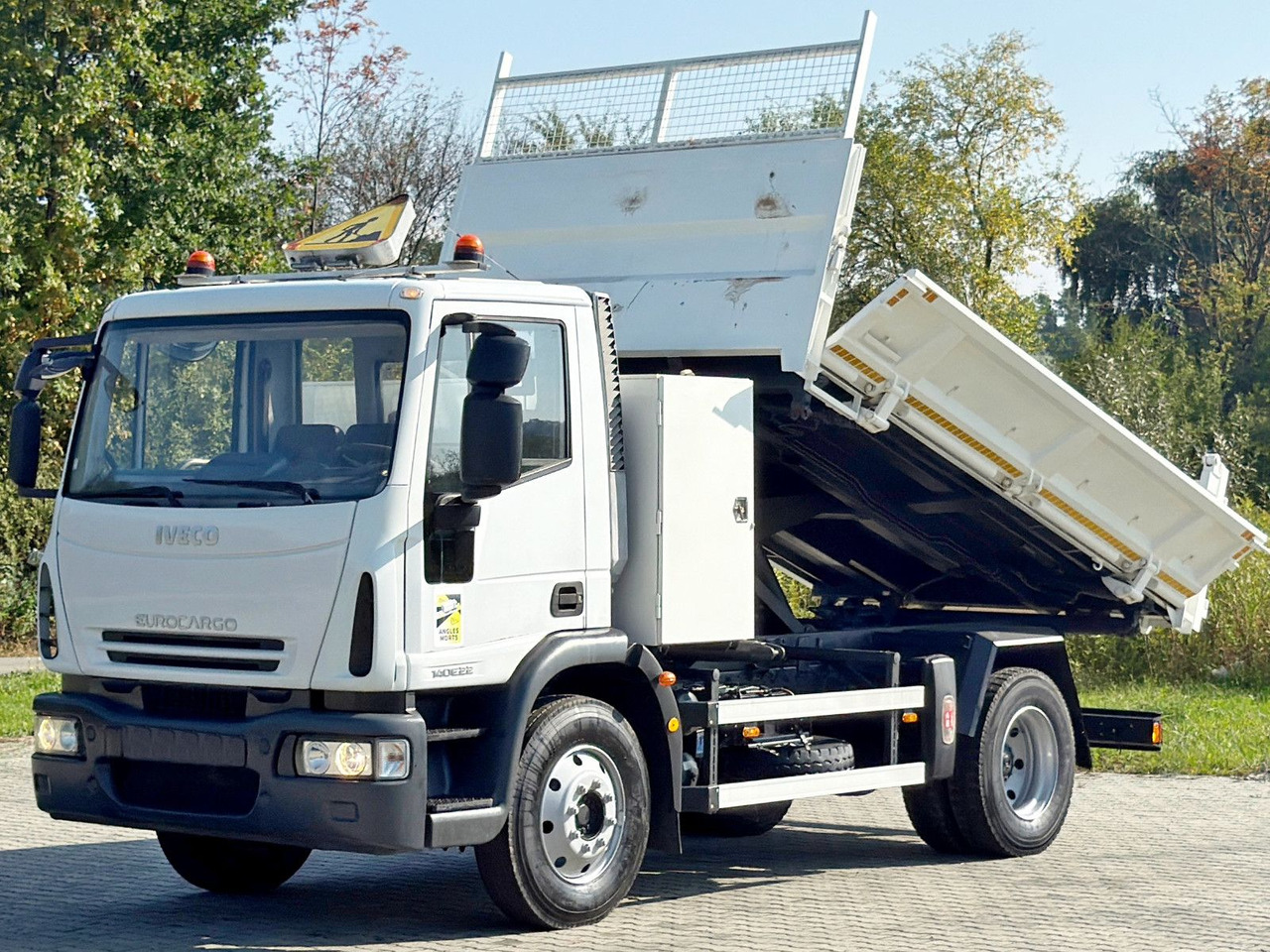 Iveco EUROCARGO 140E22* KIPPER 5,00 m* TOPZUSTAND - Tippbil lastbil: bild 3 Iveco EUROCARGO 140E22* KIPPER 5,00 m* TOPZUSTAND - Tippbil lastbil: bild 3