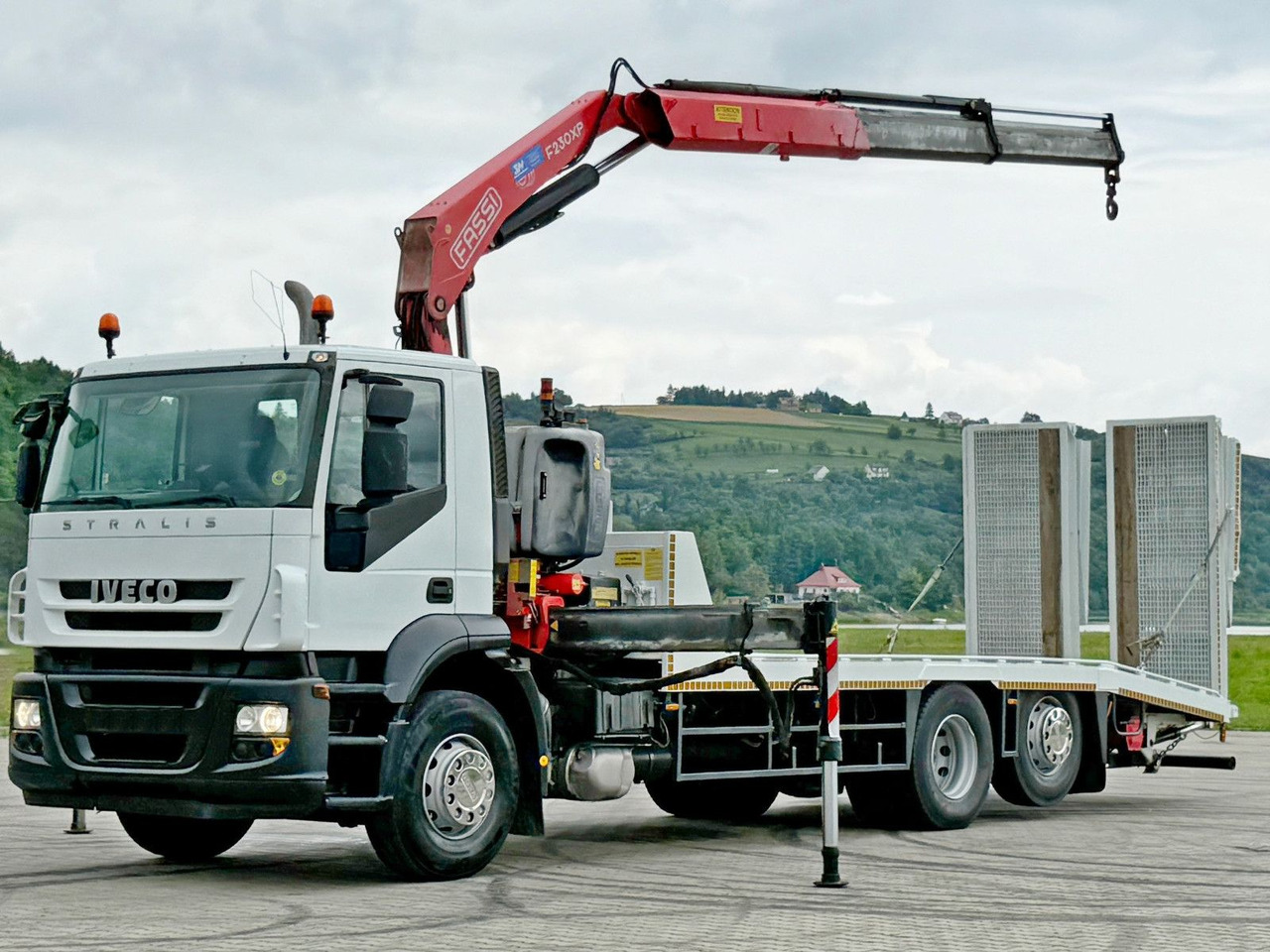Iveco Stralis 310 * FASSI F230AXP.22 + FUNK * TOP - Bärgningsbil: bild 4 Iveco Stralis 310 * FASSI F230AXP.22 + FUNK * TOP - Bärgningsbil: bild 4