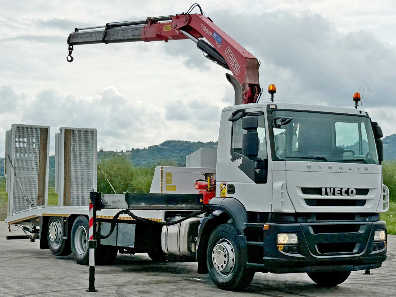 Iveco Stralis 310 * FASSI F230AXP.22 + FUNK * TOP - Bärgningsbil: bild 3 Iveco Stralis 310 * FASSI F230AXP.22 + FUNK * TOP - Bärgningsbil: bild 3