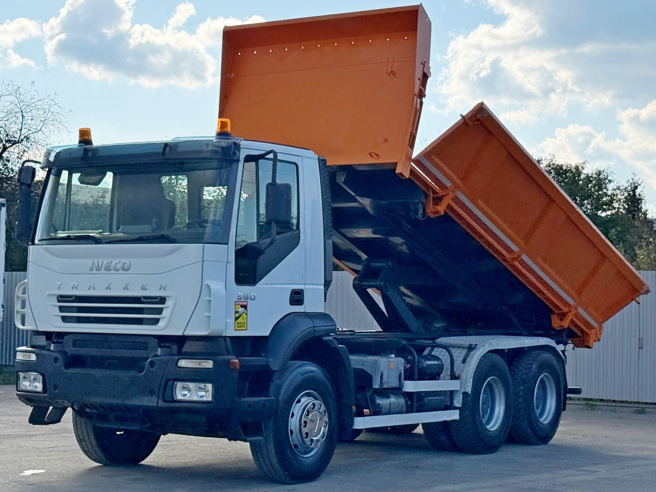 Iveco TRAKKER 380 * Kipper 5,25 m + BORDMATIC / 6x4 - Tippbil lastbil, Kranbil: bild 3 Iveco TRAKKER 380 * Kipper 5,25 m + BORDMATIC / 6x4 - Tippbil lastbil, Kranbil: bild 3