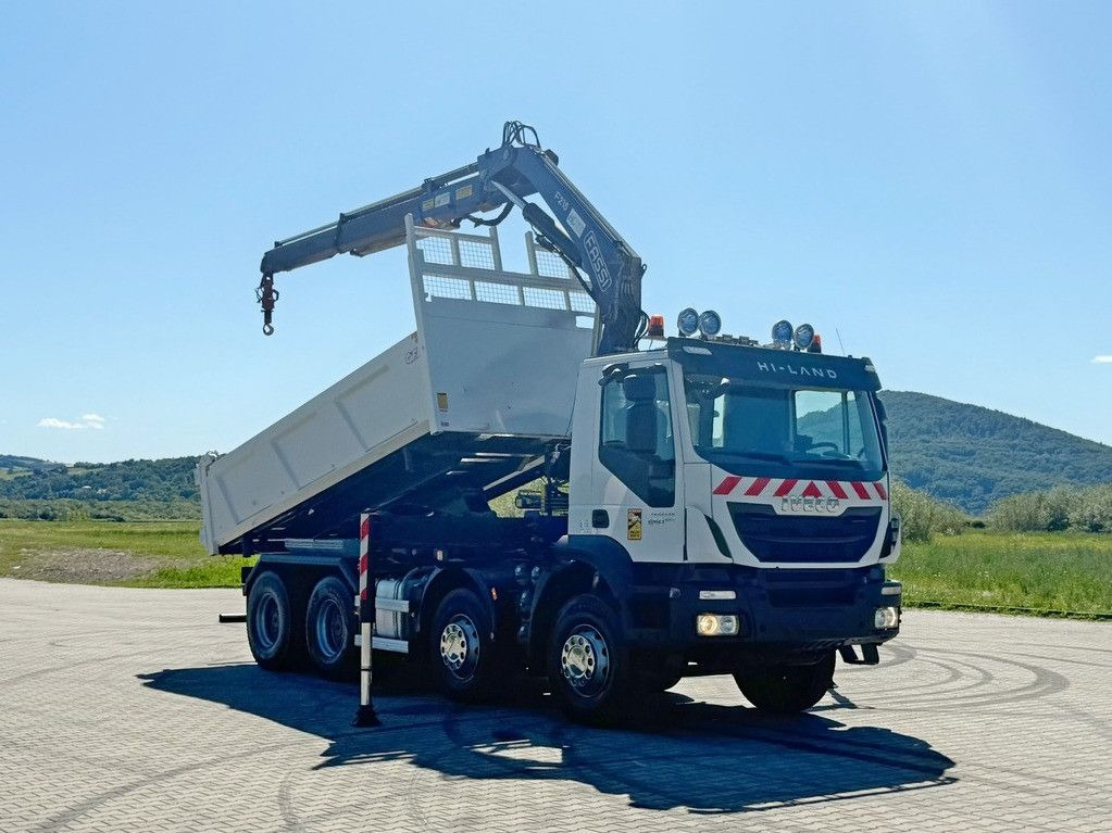 Iveco TRAKKER 450 * FASSI F215A.0.22 + FUNK / 8x4 *TOP - Kranbil: bild 2 Iveco TRAKKER 450 * FASSI F215A.0.22 + FUNK / 8x4 *TOP - Kranbil: bild 2