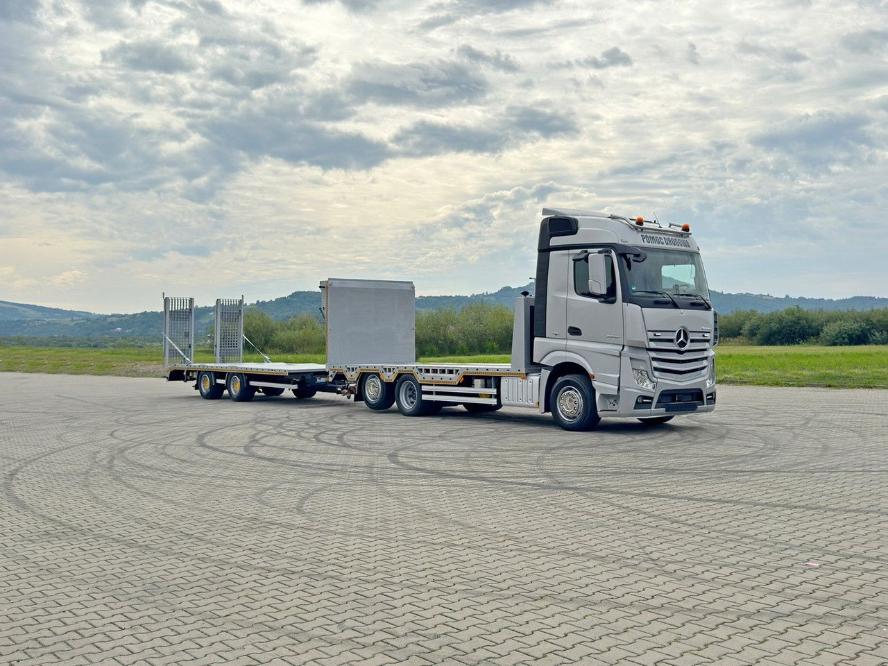 Mercedes-Benz ACTROS 2542 *ABSCHLEPPWAGEN 8,50m+Anhänger 7,32m - Bärgningsbil: bild 2 Mercedes-Benz ACTROS 2542 *ABSCHLEPPWAGEN 8,50m+Anhänger 7,32m - Bärgningsbil: bild 2