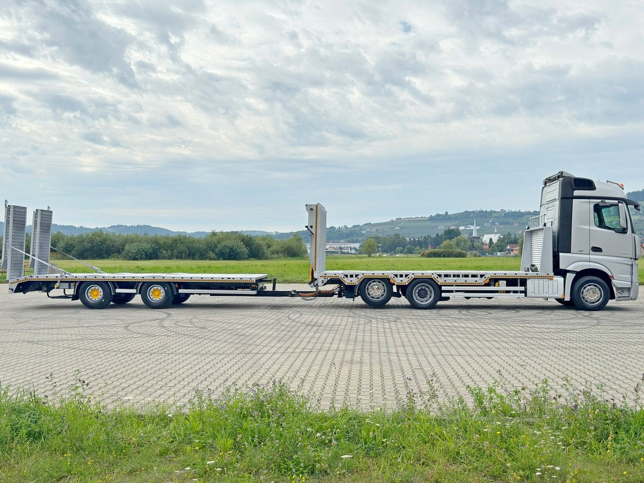 Mercedes-Benz ACTROS 2542 *ABSCHLEPPWAGEN 8,50m+Anhänger 7,32m - Bärgningsbil: bild 4 Mercedes-Benz ACTROS 2542 *ABSCHLEPPWAGEN 8,50m+Anhänger 7,32m - Bärgningsbil: bild 4