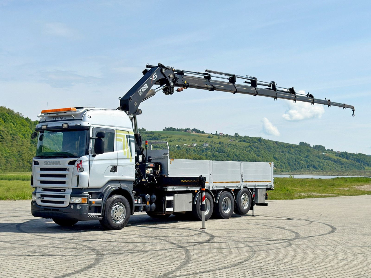 Scania R480 PRITSCHE 6,85m *HIAB 377 E-8 HIPRO/FUNK*8x4 - Kranbil: bild 2 Scania R480 PRITSCHE 6,85m *HIAB 377 E-8 HIPRO/FUNK*8x4 - Kranbil: bild 2
