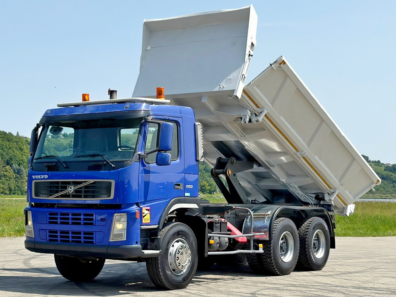 Volvo FM 380 Kipper 5,20 m + BORDMATIC / 6x4 - Tippbil lastbil, Kranbil: bild 3 Volvo FM 380 Kipper 5,20 m + BORDMATIC / 6x4 - Tippbil lastbil, Kranbil: bild 3