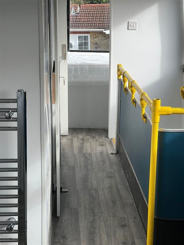 Reduced to £30,000, 2001 Double decker accommodation bus, fully equipped, MOT tested, currently in Hayes, Middlesex. - Dubbeldäckare buss: bild 4 Reduced to £30,000, 2001 Double decker accommodation bus, fully equipped, MOT tested, currently in Hayes, Middlesex. - Dubbeldäckare buss: bild 4