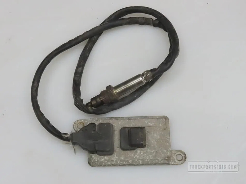 Iveco Electrical System NOx sensor Iveco - Sensor för Lastbil: bild 1 Iveco Electrical System NOx sensor Iveco - Sensor för Lastbil: bild 1