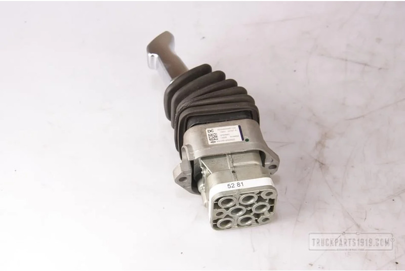 KNORR-BREMSE Brake System Handremventiel MB MP4 - Bromsventil för Lastbil: bild 1 KNORR-BREMSE Brake System Handremventiel MB MP4 - Bromsventil för Lastbil: bild 1