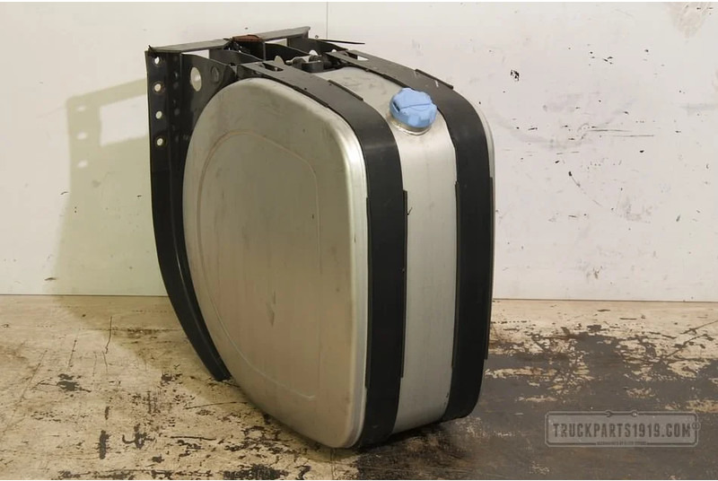 Renault Exhaust System Ad Blue Tank Renault - AdBlue tank för Lastbil: bild 1 Renault Exhaust System Ad Blue Tank Renault - AdBlue tank för Lastbil: bild 1
