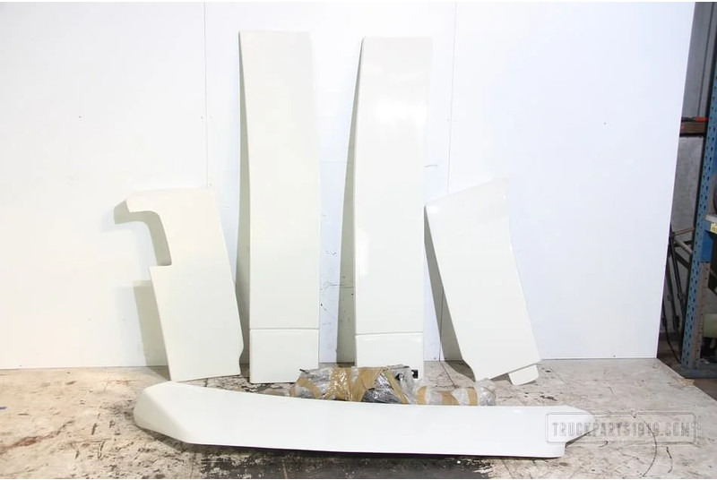 Volvo Body & Chassis Parts Spoiler set Volvo FH GlobXL no - Aerodynamik/ Spoiler för Lastbil: bild 1 Volvo Body & Chassis Parts Spoiler set Volvo FH GlobXL no - Aerodynamik/ Spoiler för Lastbil: bild 1