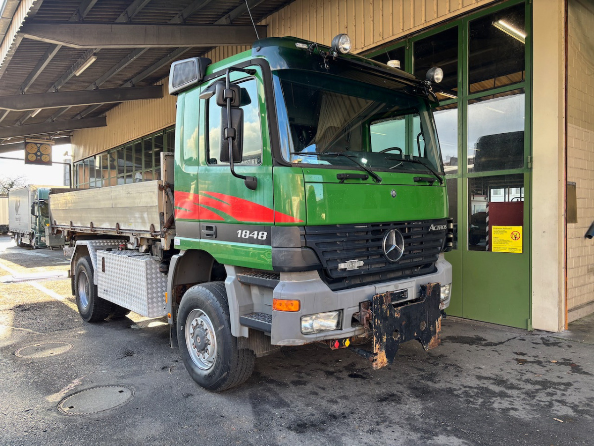 MERCEDES Actros 1848 4x4 - Tippbil lastbil: bild 1 MERCEDES Actros 1848 4x4 - Tippbil lastbil: bild 1