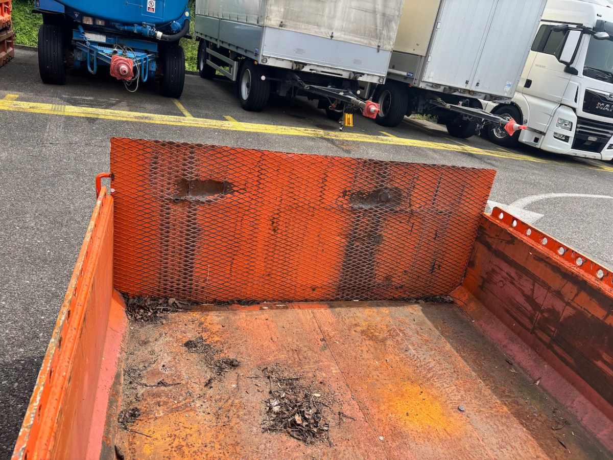Dumper flak Marke UT Absetzmulde: bild 19