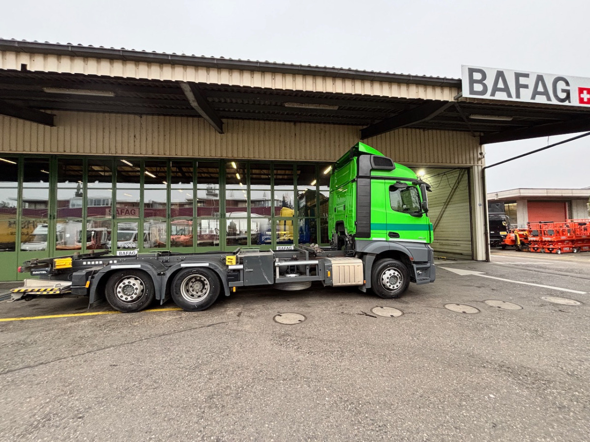 MERCEDES Actros 2543 6x2 Container Transport - Övrig maskin: bild 2 MERCEDES Actros 2543 6x2 Container Transport - Övrig maskin: bild 2