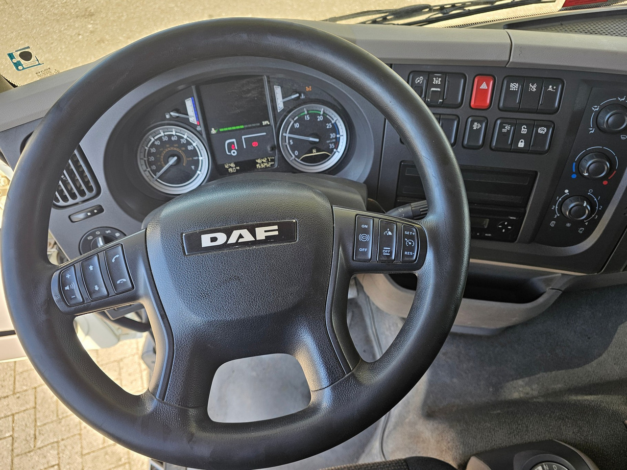 DAF LF 220 Euro 6 - Liftdumper lastbil: bild 5 DAF LF 220 Euro 6 - Liftdumper lastbil: bild 5
