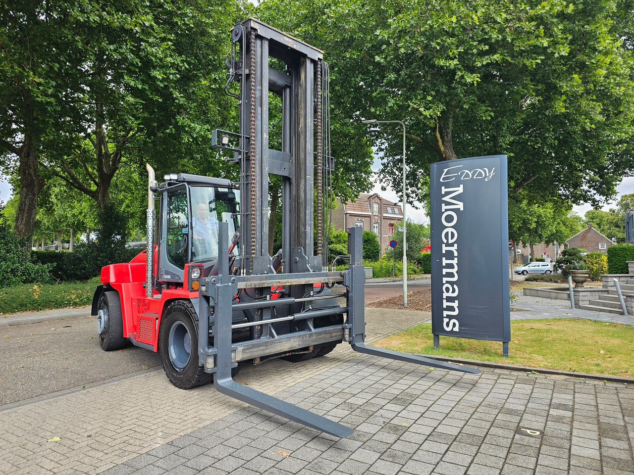 Kalmar DCG 120-6 Diesel - Motviktstruck: bild 1 Kalmar DCG 120-6 Diesel - Motviktstruck: bild 1