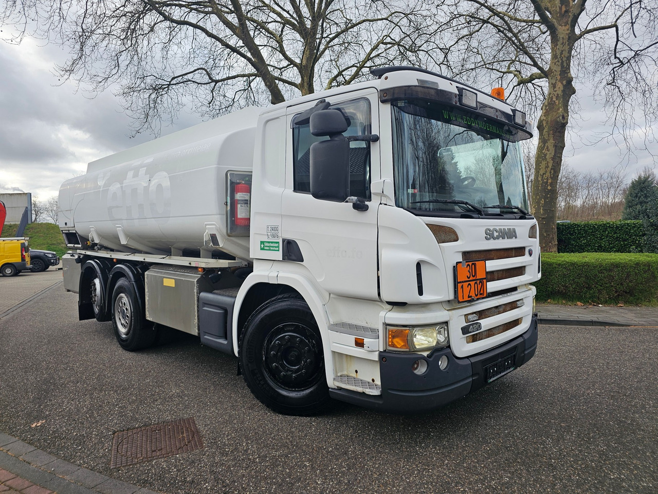Scania P420 6x2*4 - Tankbil: bild 1 Scania P420 6x2*4 - Tankbil: bild 1
