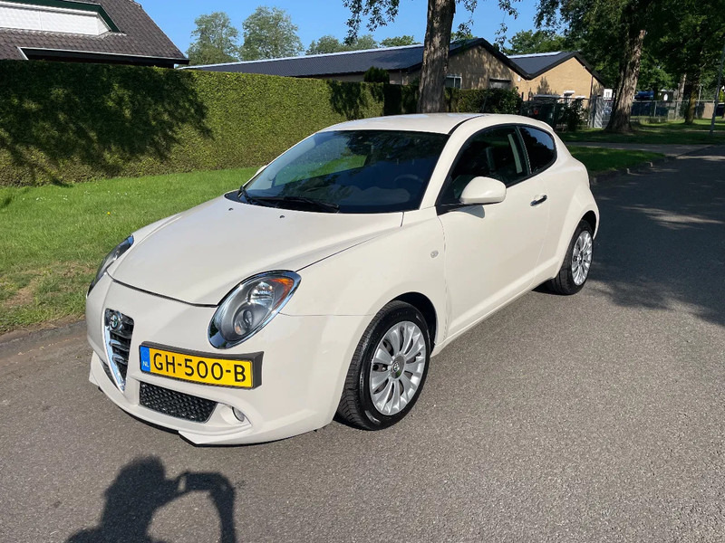 Alfa Romeo MiTo ALFA MITO Diesel ZEER MOOI - Hatchback/ Halvkombi: bild 1 Alfa Romeo MiTo ALFA MITO Diesel ZEER MOOI - Hatchback/ Halvkombi: bild 1