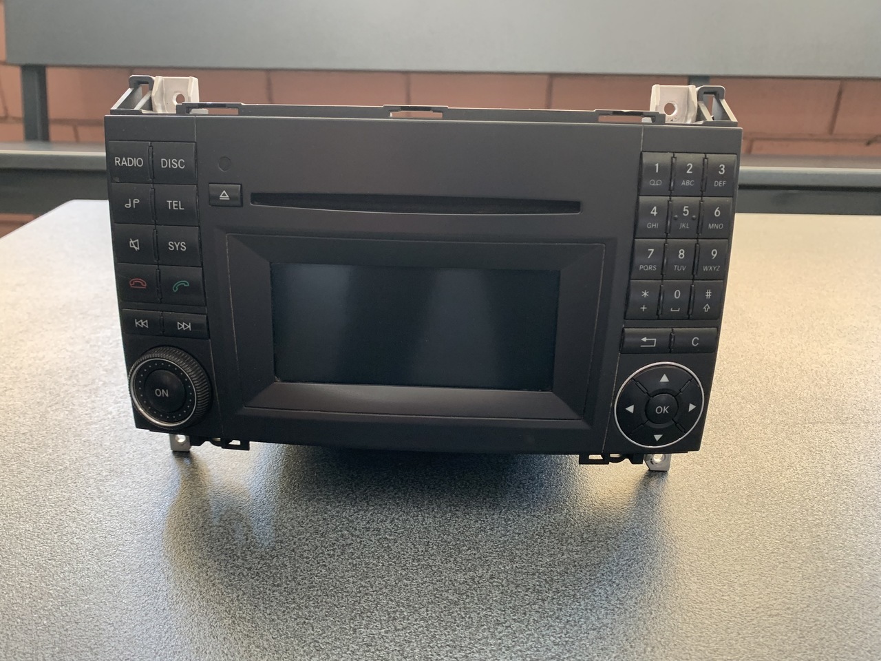RADIO CD MERCEDES SPRINTER 906 MF2830 - Navigationssystem för Transportbil: bild 1 RADIO CD MERCEDES SPRINTER 906 MF2830 - Navigationssystem för Transportbil: bild 1