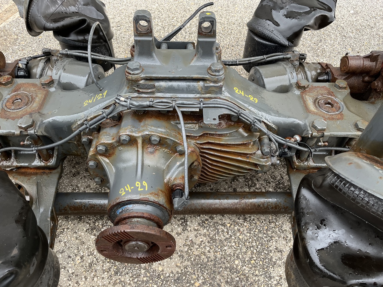 REAR AXLE WITH DIFFERENTIAL GEAR ,RATIO 29:24 - Differential för Lastbil: bild 2 REAR AXLE WITH DIFFERENTIAL GEAR ,RATIO 29:24 - Differential för Lastbil: bild 2