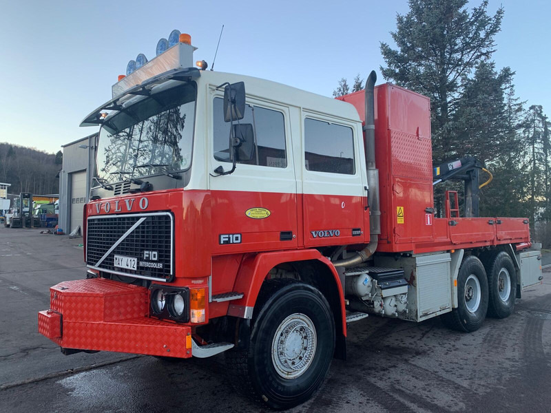 Volvo F10 6x6 with crane - Flakbil, Kranbil: bild 1 Volvo F10 6x6 with crane - Flakbil, Kranbil: bild 1