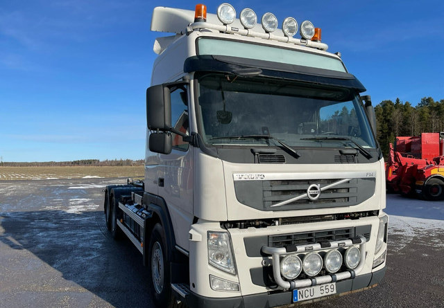 Volvo FM460 6X4 KOUKKUAUTO - Lastväxlare lastbil: bild 1 Volvo FM460 6X4 KOUKKUAUTO - Lastväxlare lastbil: bild 1