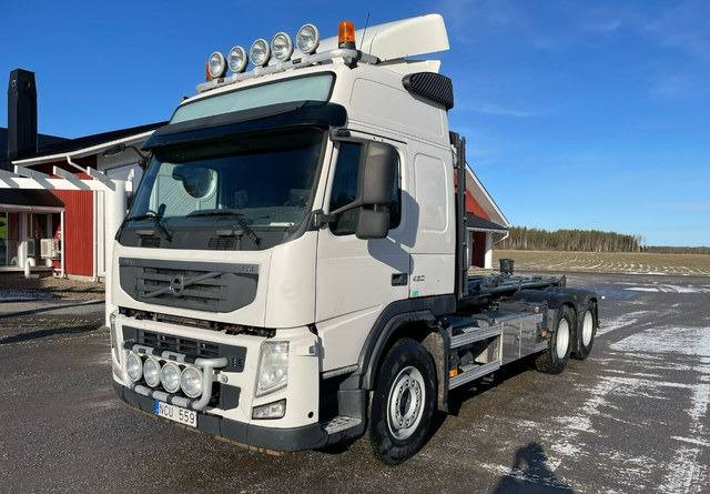 Volvo FM460 6X4 KOUKKUAUTO - Lastväxlare lastbil: bild 3 Volvo FM460 6X4 KOUKKUAUTO - Lastväxlare lastbil: bild 3