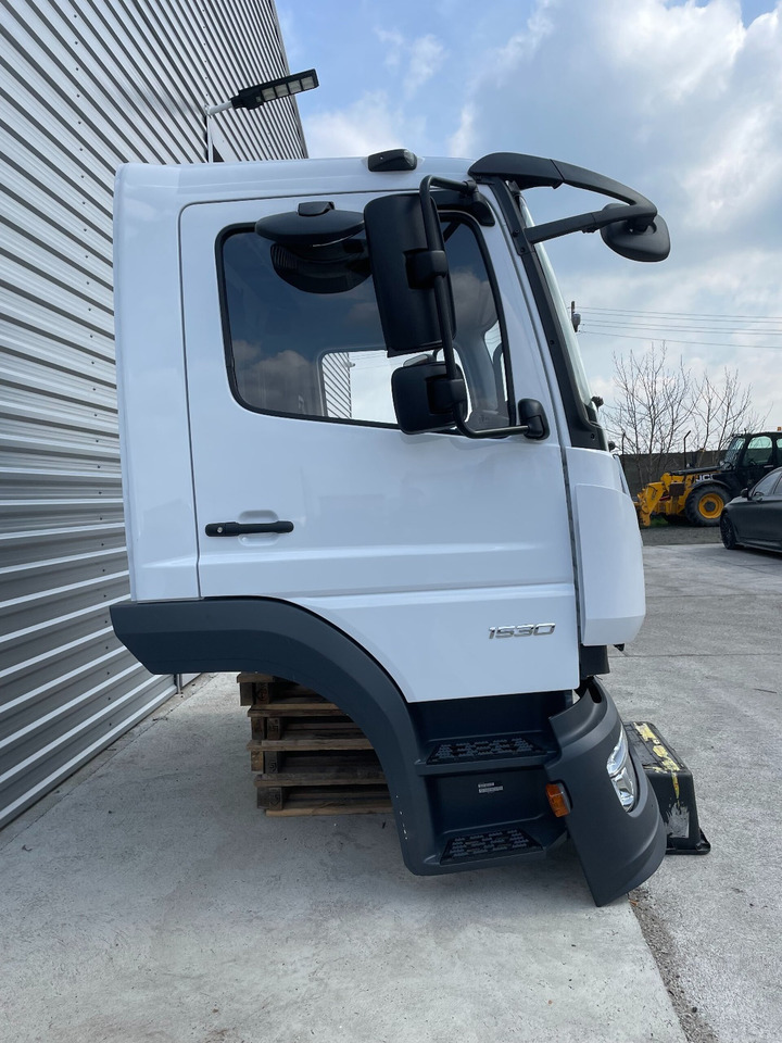 MB ATEGO CABINE EURO 6 TUNEL VOOR 6 CYL.MOTOR INCL. SEAT 000074A - Hytt för Lastbil: bild 3 MB ATEGO CABINE EURO 6 TUNEL VOOR 6 CYL.MOTOR INCL. SEAT 000074A - Hytt för Lastbil: bild 3