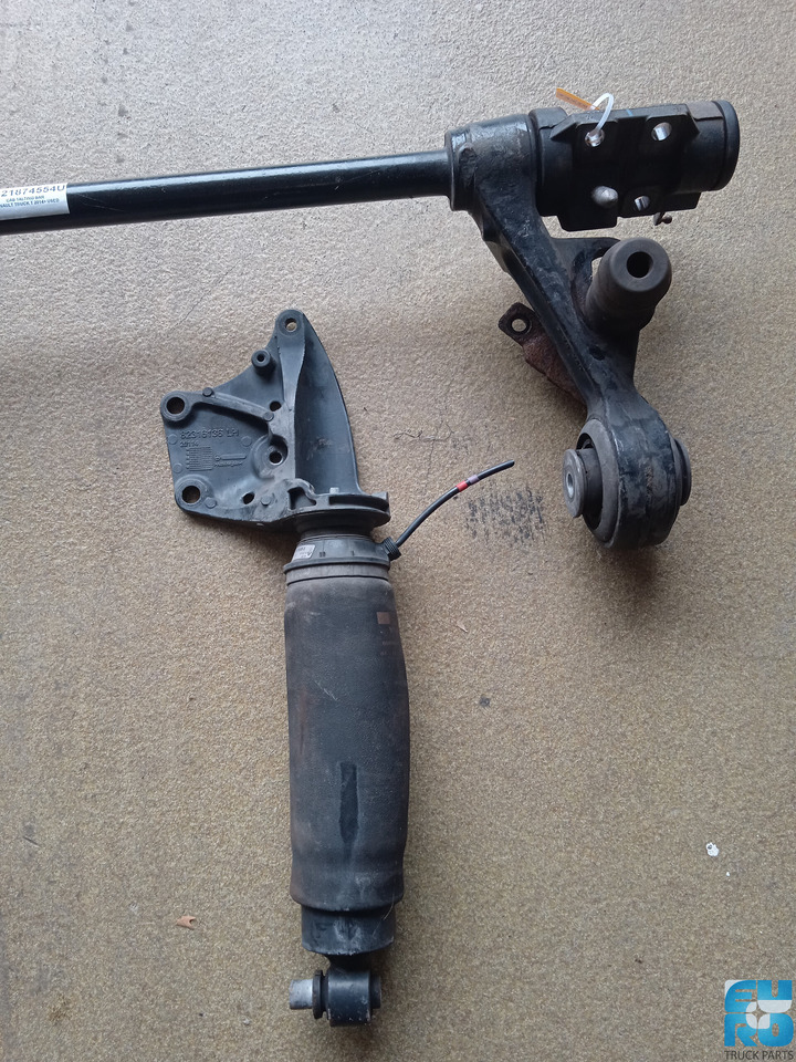 RENAULT TRUCK T CABINE STABILISATOR >2014 GEBRUIKT 7421874554U - Krängningshämmare för Lastbil: bild 2 RENAULT TRUCK T CABINE STABILISATOR >2014 GEBRUIKT 7421874554U - Krängningshämmare för Lastbil: bild 2