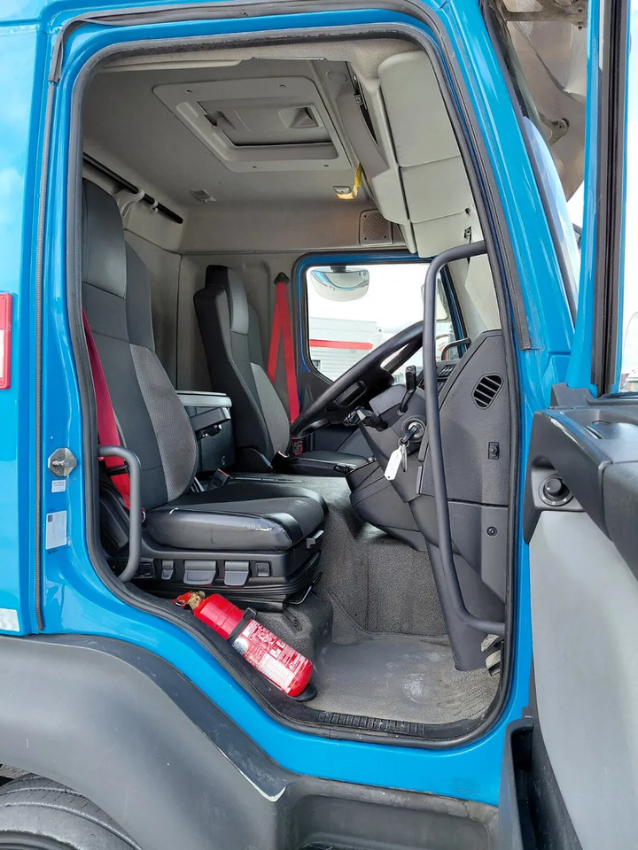 Lastbil med skåp 2019 Renault D12 (choice): bild 12