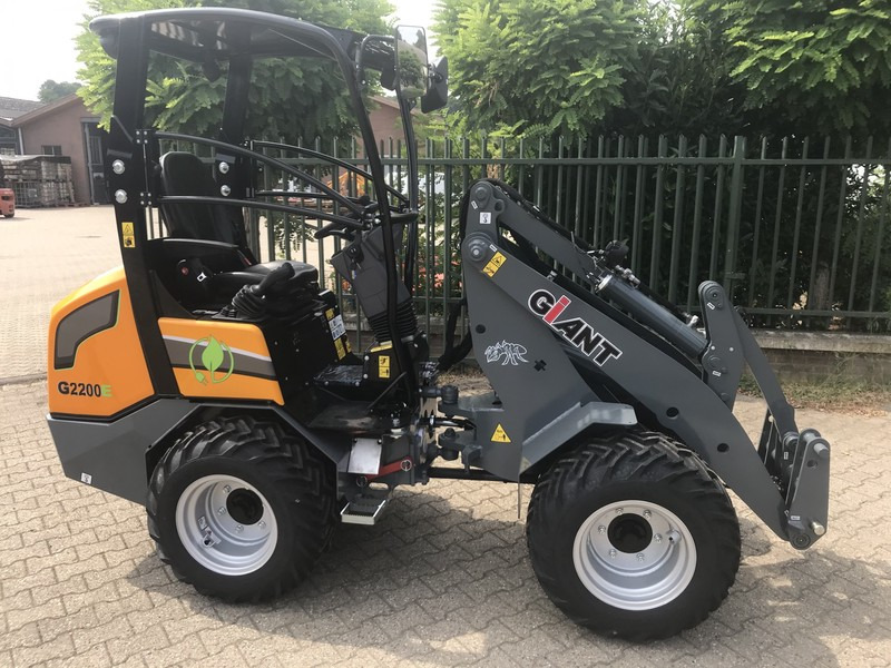 Giant G2200E - Minilastare: bild 1 Giant G2200E - Minilastare: bild 1