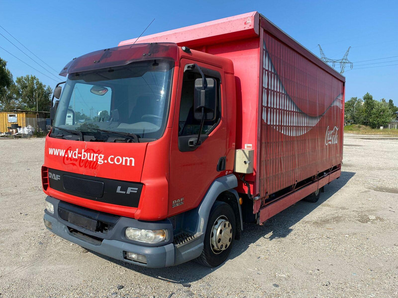 DAF LF 45.180 Pritsche + Plane - Lastbil med skåp: bild 1 DAF LF 45.180 Pritsche + Plane - Lastbil med skåp: bild 1