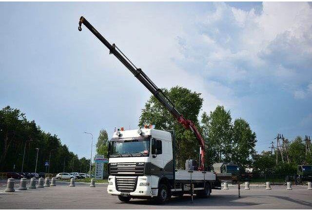 DAF XF 105.410 - Flakbil, Kranbil: bild 4 DAF XF 105.410 - Flakbil, Kranbil: bild 4