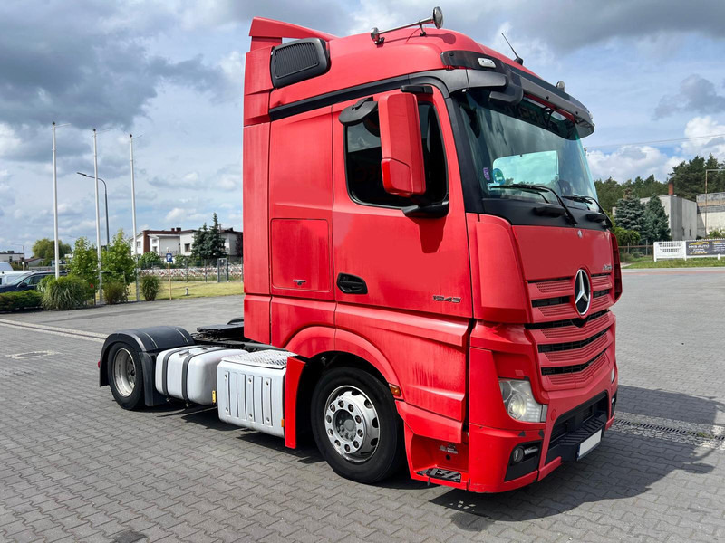 Mercedes-Benz ACTROS 1845 MP4 1.HAND RETARDER XENON LOW DECK - Dragbil: bild 5 Mercedes-Benz ACTROS 1845 MP4 1.HAND RETARDER XENON LOW DECK - Dragbil: bild 5