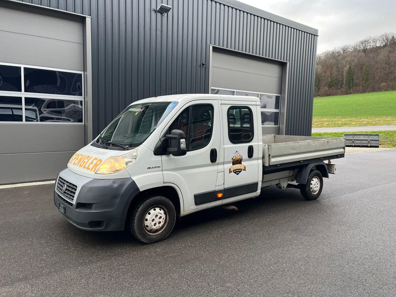 Fiat Ducato 2.3 Doka platós - Transportbil med flak, Dubbelhytt transportbil: bild 2 Fiat Ducato 2.3 Doka platós - Transportbil med flak, Dubbelhytt transportbil: bild 2