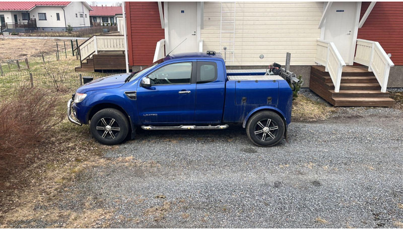 Ford 4x4 RANGER B licens - Personbil: bild 3 Ford 4x4 RANGER B licens - Personbil: bild 3