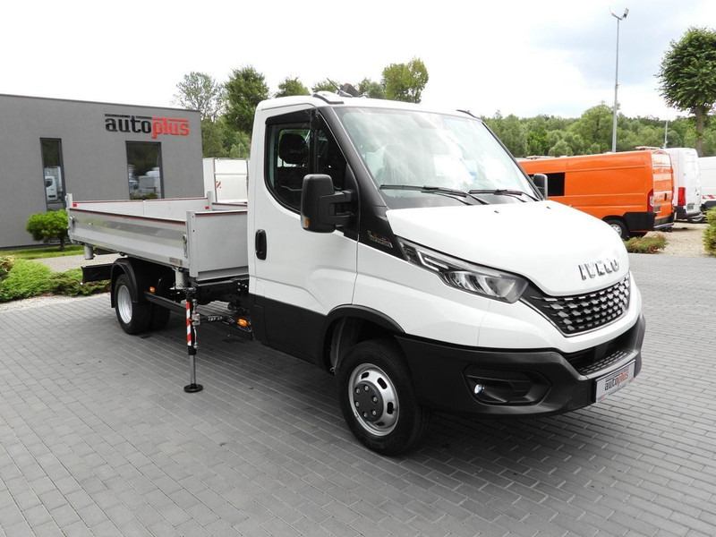 Iveco DAILY 35C18 WYWROTKA TROJSTRONNA HDS 3 MIEJSCA TEMPOMAT LEDY AUT - Transportbil med tippflak: bild 4 Iveco DAILY 35C18 WYWROTKA TROJSTRONNA HDS 3 MIEJSCA TEMPOMAT LEDY AUT - Transportbil med tippflak: bild 4