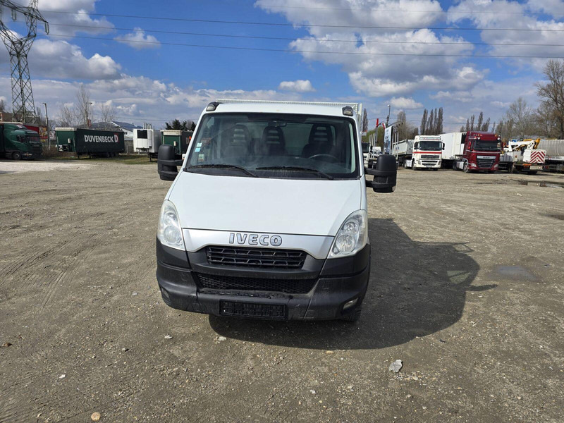 Iveco Daily 35 C 13 - Tipper + tool box - Transportbil med tippflak: bild 2 Iveco Daily 35 C 13 - Tipper + tool box - Transportbil med tippflak: bild 2