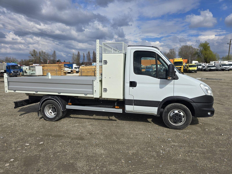 Iveco Daily 35 C 13 - Tipper + tool box - Transportbil med tippflak: bild 4 Iveco Daily 35 C 13 - Tipper + tool box - Transportbil med tippflak: bild 4