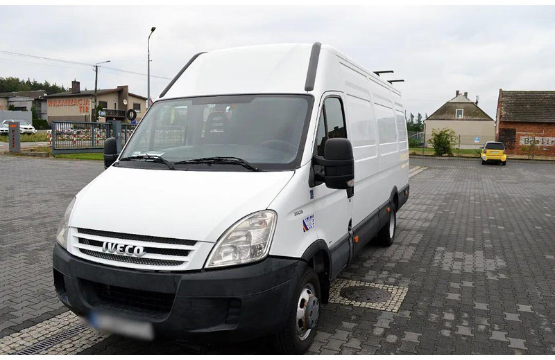 Iveco Daily 35C15 Blaszak L4H2 Brygadówka 6-seater Doka Dubel Cabin - Minibuss, Persontransport: bild 2 Iveco Daily 35C15 Blaszak L4H2 Brygadówka 6-seater Doka Dubel Cabin - Minibuss, Persontransport: bild 2