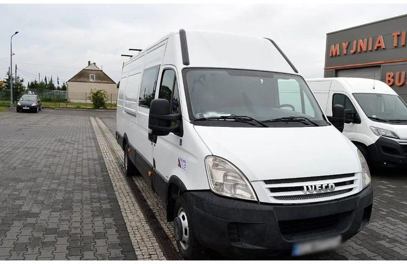 Iveco Daily 35C15 Blaszak L4H2 Brygadówka 6-seater Doka Dubel Cabin - Minibuss, Persontransport: bild 1 Iveco Daily 35C15 Blaszak L4H2 Brygadówka 6-seater Doka Dubel Cabin - Minibuss, Persontransport: bild 1