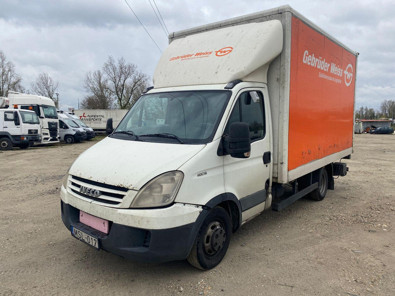 Iveco Daily 40 C 15 - Koffer + DHollandia LBW - Volymskåp: bild 2 Iveco Daily 40 C 15 - Koffer + DHollandia LBW - Volymskåp: bild 2
