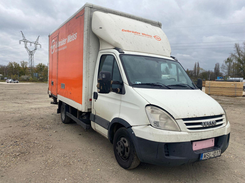 Iveco Daily 40 C 15 - Koffer + DHollandia LBW - Volymskåp: bild 1 Iveco Daily 40 C 15 - Koffer + DHollandia LBW - Volymskåp: bild 1