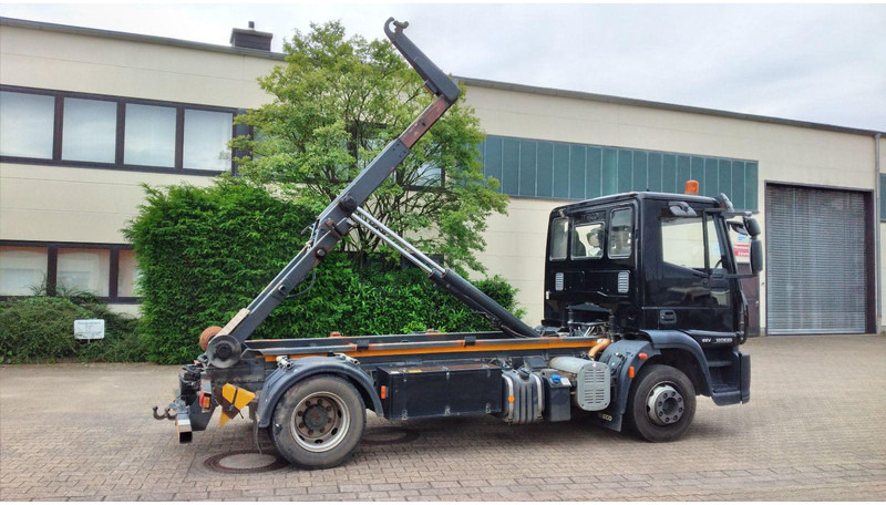 Iveco Eurocargo 120E25 - Flakbil, Kranbil: bild 3 Iveco Eurocargo 120E25 - Flakbil, Kranbil: bild 3